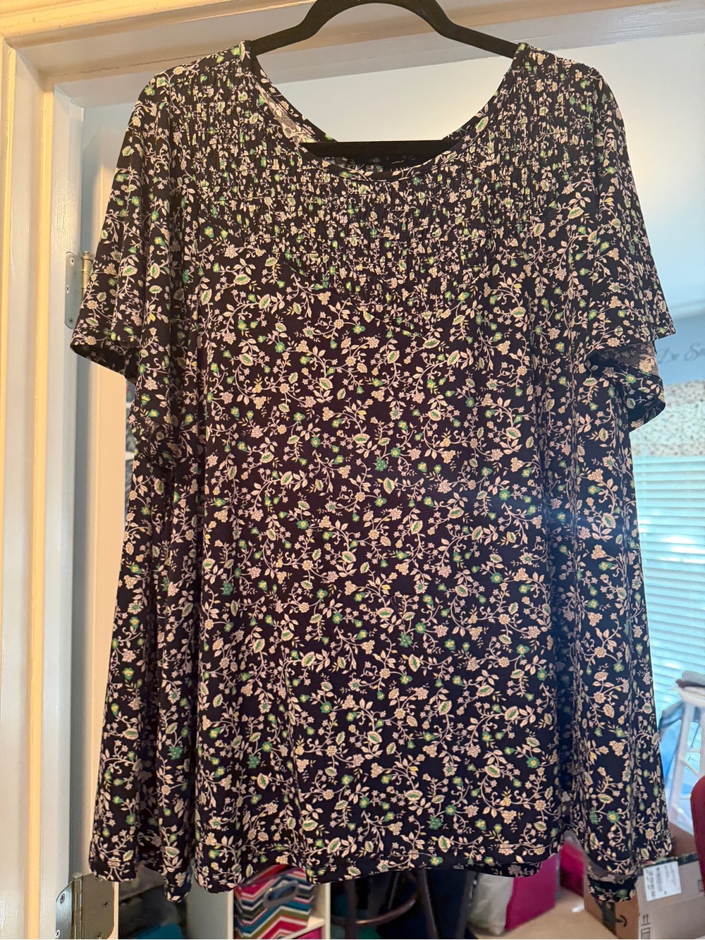 Lane Bryant Women’s Floral Short Sleeve Top Navy Blue with White & Green Floral